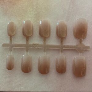 [XS] 💅10Pcs Wearable Press on Nails Short Square Full Cover Natural Beige Cateye